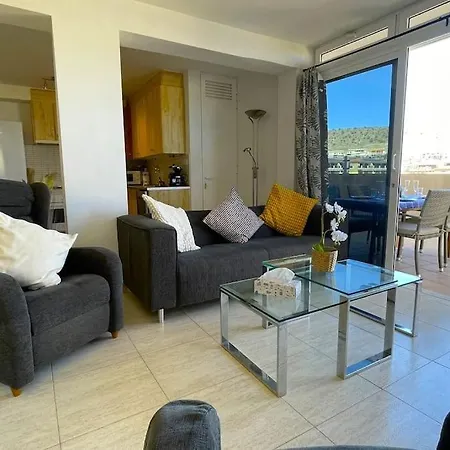 Apartment Comfortable 2 Bed In *