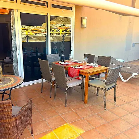 Comfortable 2 Bed In Lägenhet *